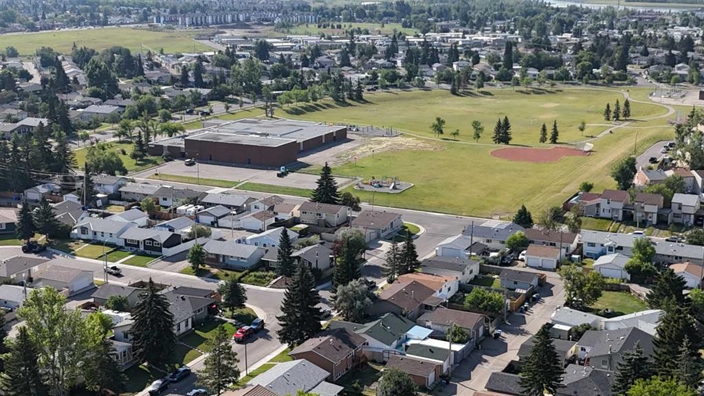 6151 Penworth Road Se, Calgary, AB - Outdoor With View