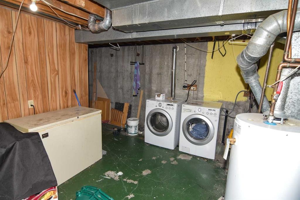 6151 Penworth Road Se, Calgary, AB - Indoor Photo Showing Laundry Room