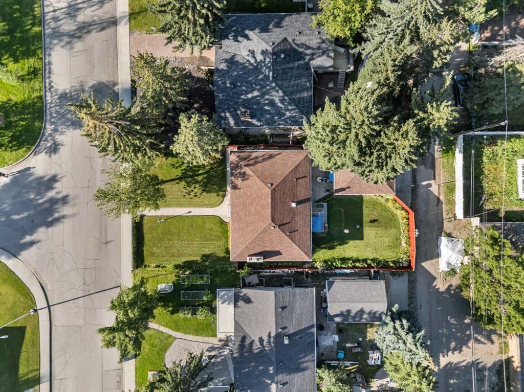 2220 38 Street Sw, Calgary, AB - Outdoor With View