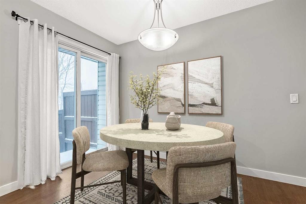 1305-2445 Kingsland Road Se, Airdrie, AB - Indoor Photo Showing Dining Room
