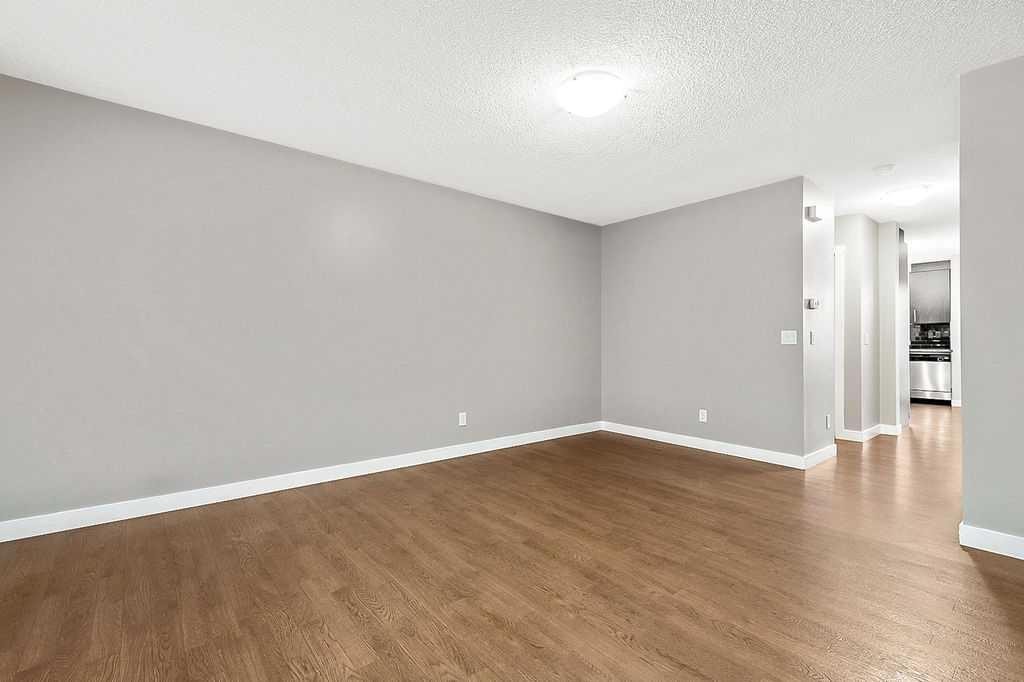 1305-2445 Kingsland Road Se, Airdrie, AB - Indoor Photo Showing Other Room