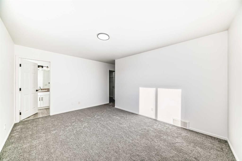 99 Saddlecrest Way Ne, Calgary, AB - Indoor Photo Showing Other Room