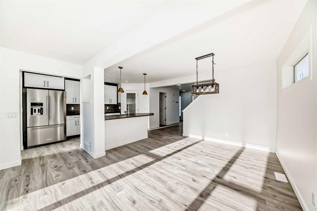 99 Saddlecrest Way Ne, Calgary, AB - Indoor