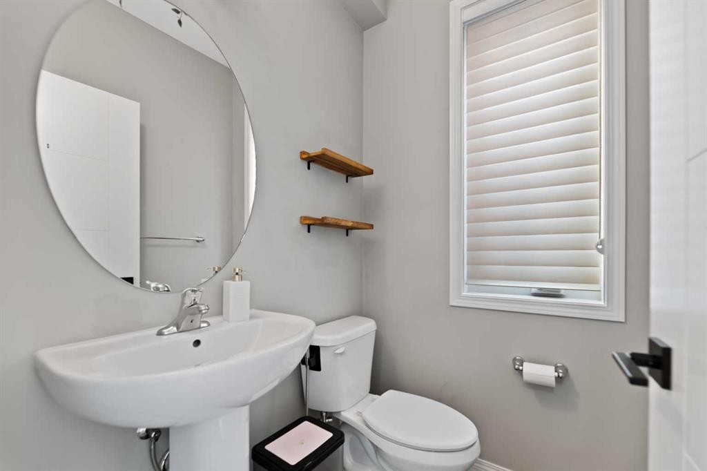 138 Cityside Way Ne, Calgary, AB - Indoor Photo Showing Bathroom