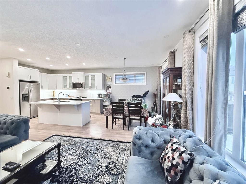148 Carrington Circle Nw, Calgary, AB - Indoor