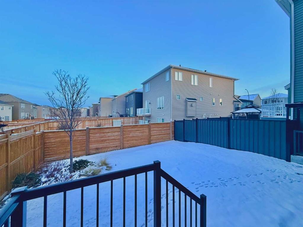 148 Carrington Circle Nw, Calgary, AB - Outdoor