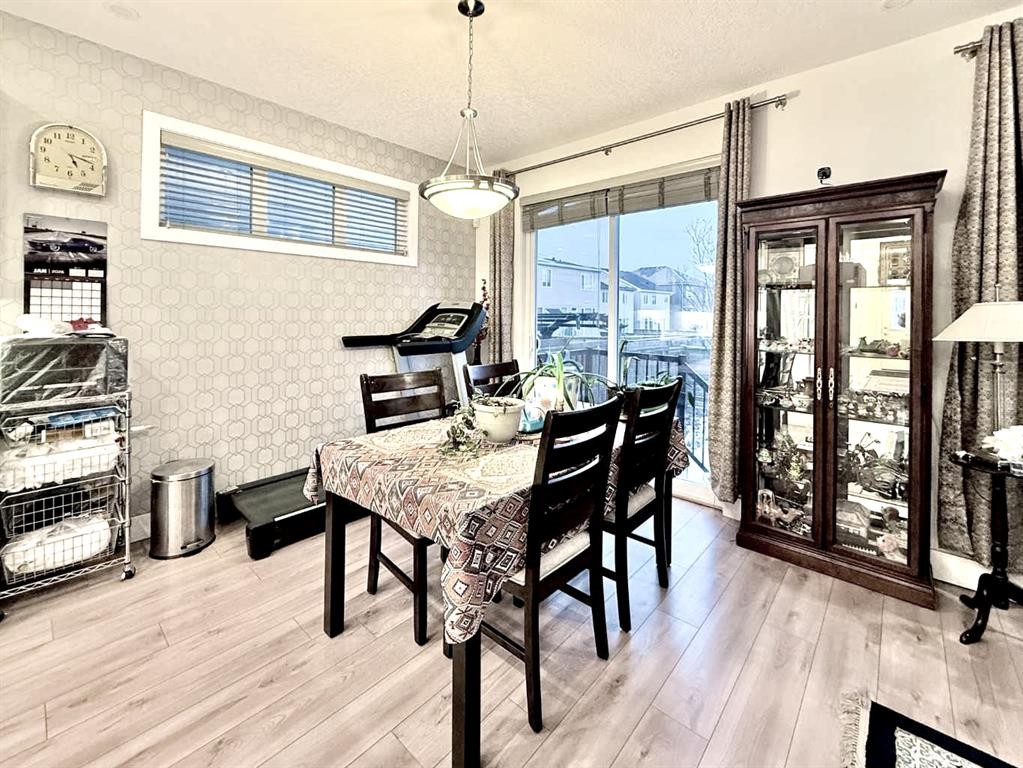 148 Carrington Circle Nw, Calgary, AB - Indoor Photo Showing Dining Room