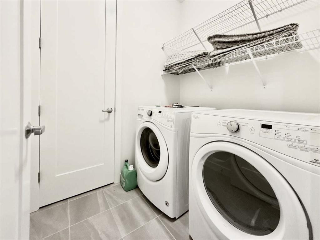 148 Carrington Circle Nw, Calgary, AB - Indoor Photo Showing Laundry Room