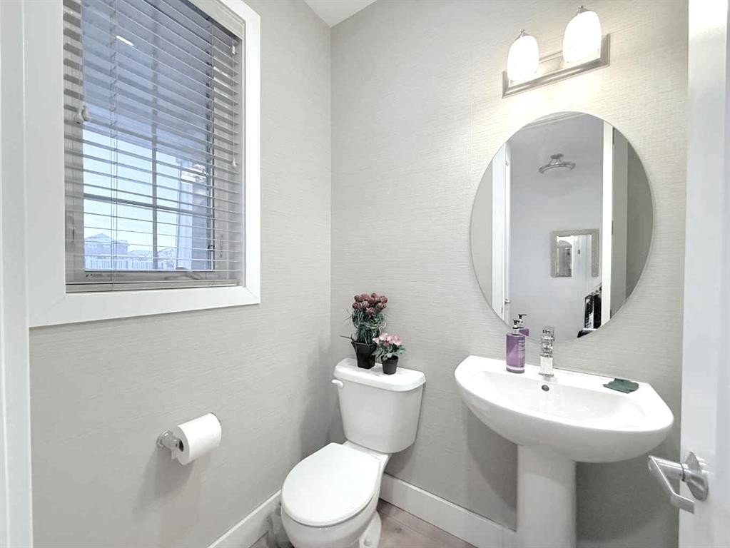148 Carrington Circle Nw, Calgary, AB - Indoor Photo Showing Bathroom