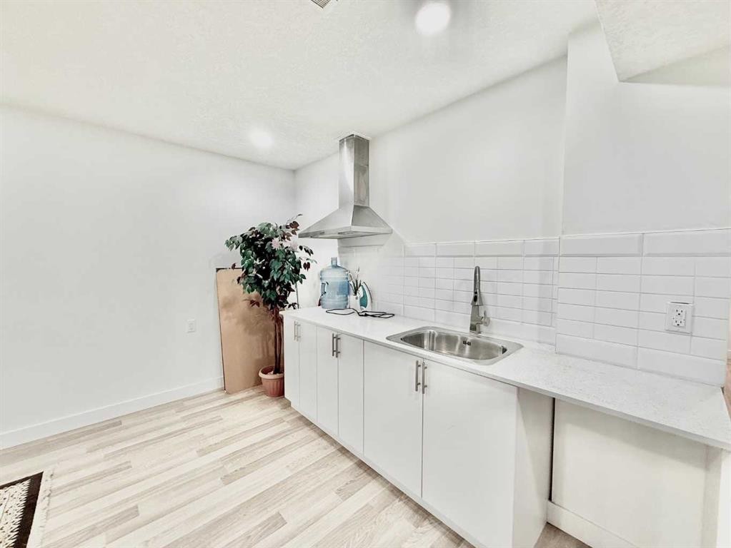 148 Carrington Circle Nw, Calgary, AB - Indoor Photo Showing Kitchen