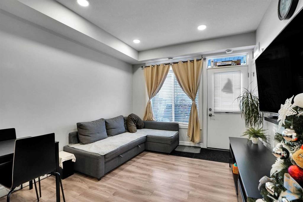 28 Savanna Passage Ne, Calgary, AB - Indoor