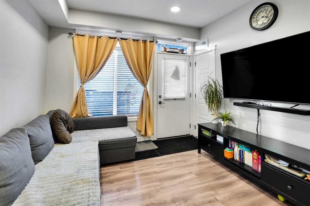28 Savanna Passage Ne, Calgary, AB - Indoor