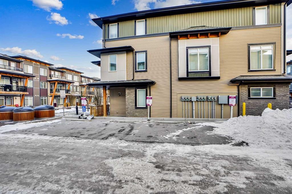 28 Savanna Passage Ne, Calgary, AB - Outdoor