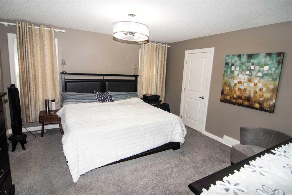 134 Redstone Park Ne, Calgary, AB - Indoor Photo Showing Bedroom