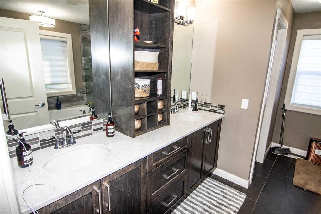 134 Redstone Park Ne, Calgary, AB - Indoor Photo Showing Bathroom