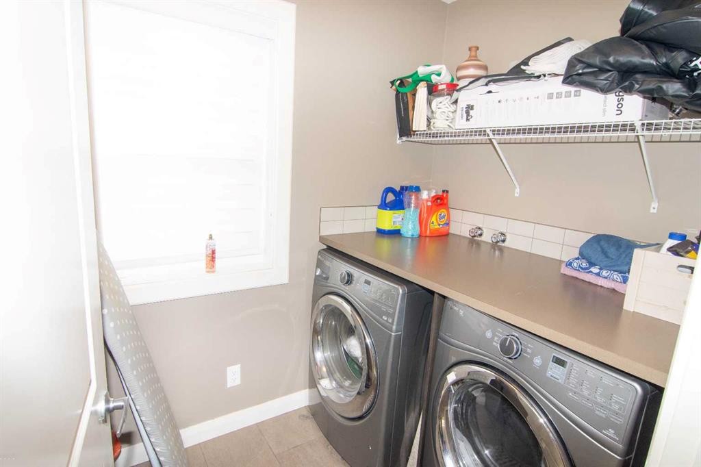 134 Redstone Park Ne, Calgary, AB - Indoor Photo Showing Laundry Room