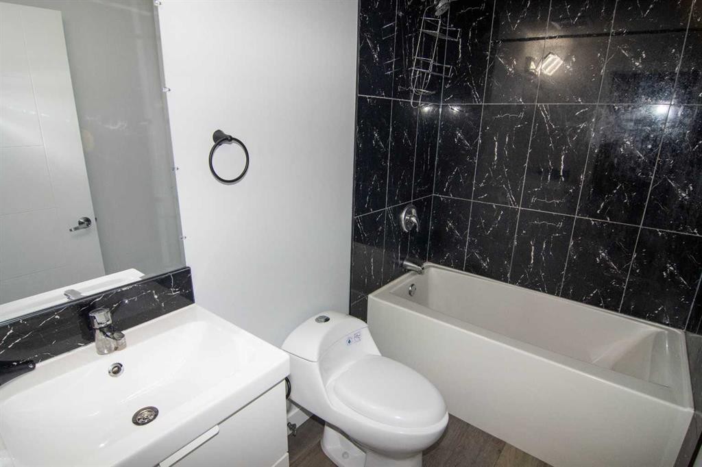 134 Redstone Park Ne, Calgary, AB - Indoor Photo Showing Bathroom