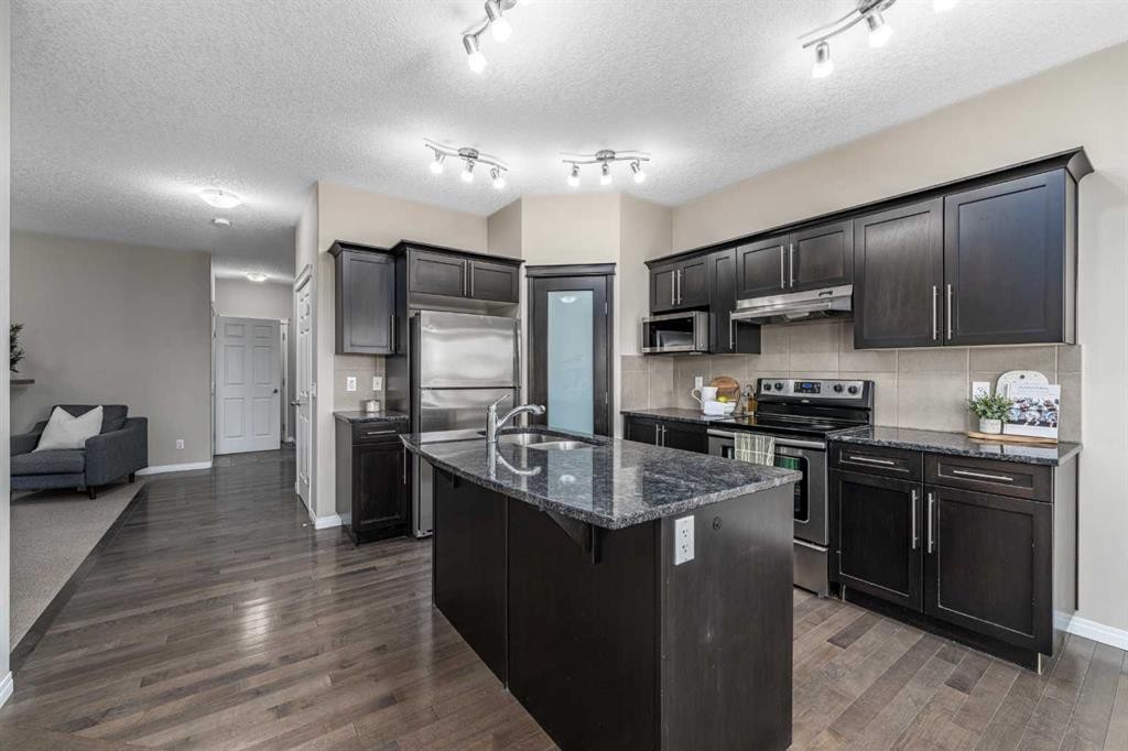 194 Kincora Glen Rise Nw, Calgary, AB - Indoor Photo Showing Kitchen With Double Sink With Upgraded Kitchen
