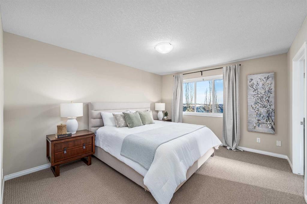 194 Kincora Glen Rise Nw, Calgary, AB - Indoor Photo Showing Bedroom
