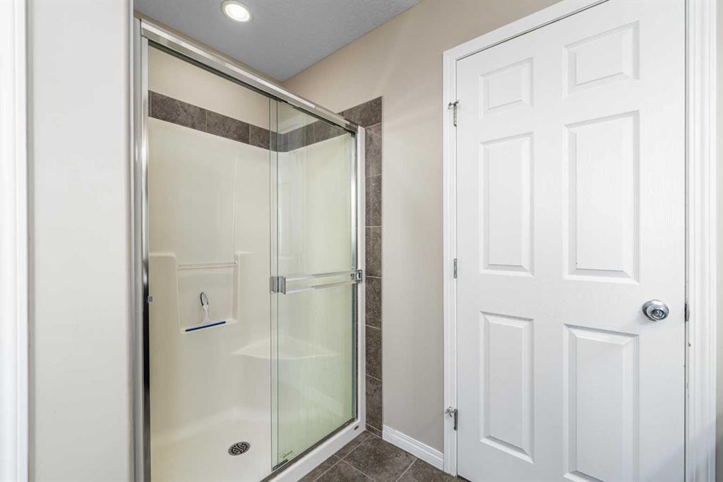 194 Kincora Glen Rise Nw, Calgary, AB - Indoor Photo Showing Bathroom
