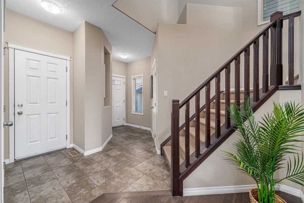 194 Kincora Glen Rise Nw, Calgary, AB - Indoor Photo Showing Other Room