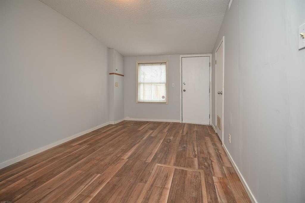 1024 18 Avenue Se, Calgary, AB - Indoor Photo Showing Other Room