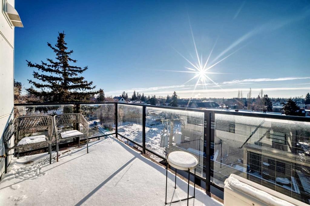 304-1521 26 Avenue Sw, Calgary, AB - Outdoor With View