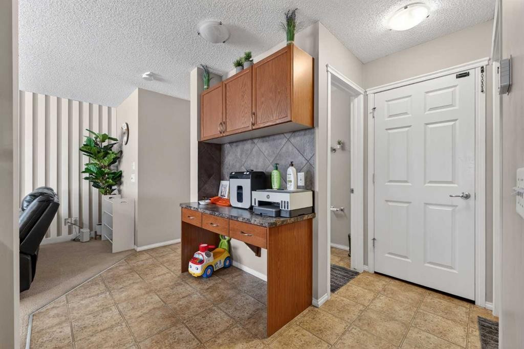 106 Saddlecrest Crescent Ne, Calgary, AB - Indoor