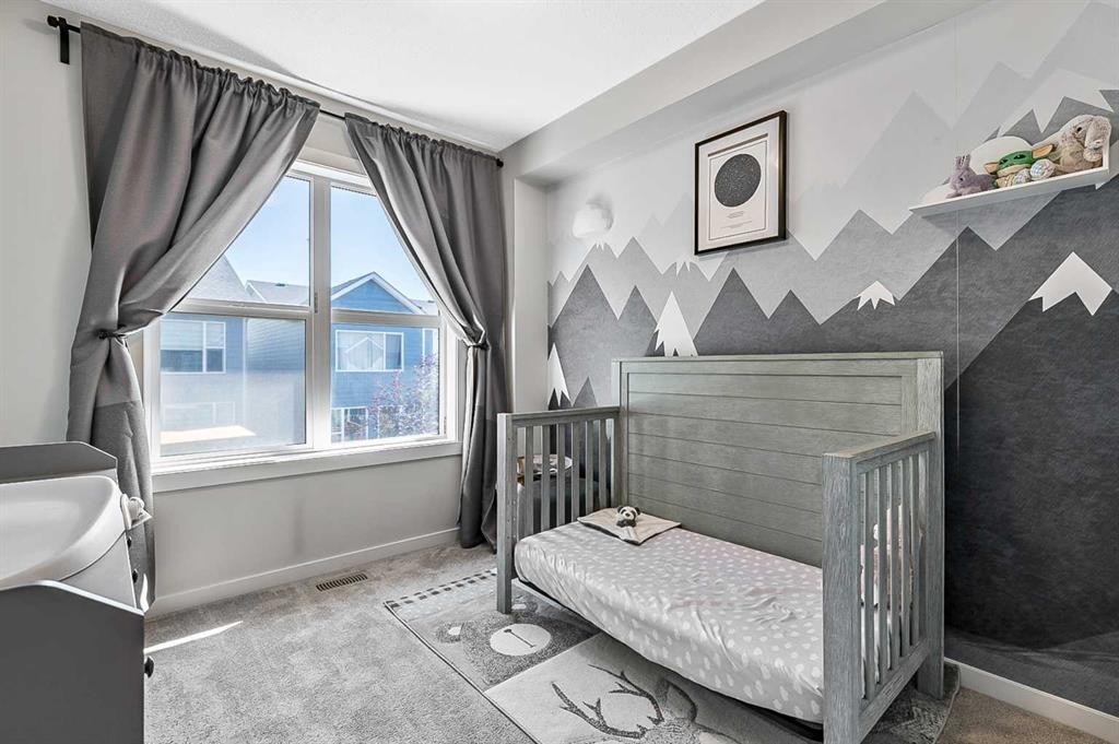 130 Cranbrook Square Se, Calgary, AB - Indoor Photo Showing Bedroom