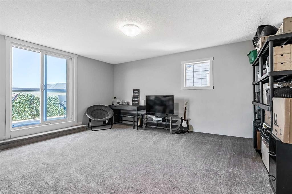 130 Cranbrook Square Se, Calgary, AB - Indoor