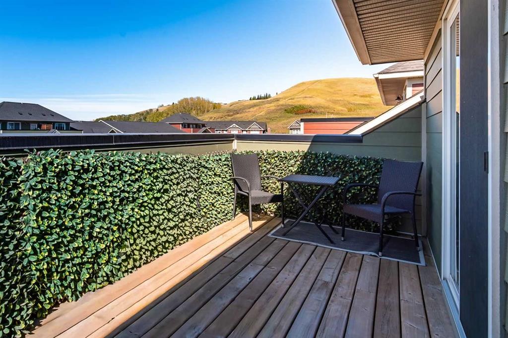 130 Cranbrook Square Se, Calgary, AB - Outdoor