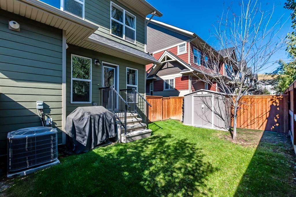 130 Cranbrook Square Se, Calgary, AB - Outdoor