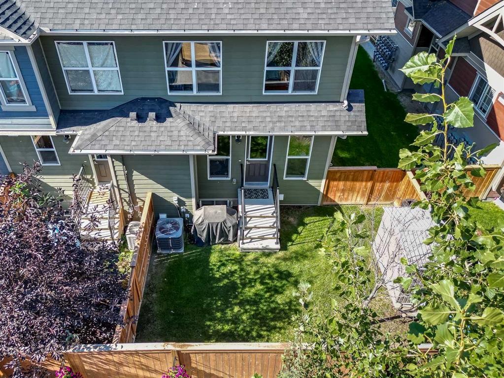 130 Cranbrook Square Se, Calgary, AB - Outdoor