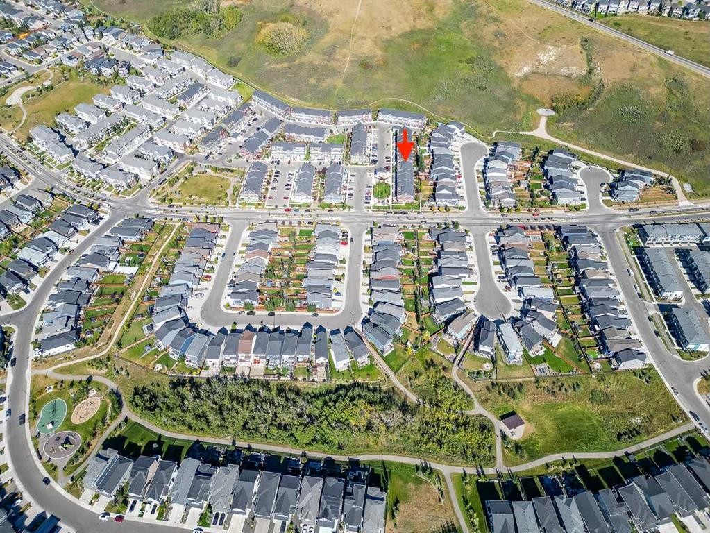 130 Cranbrook Square Se, Calgary, AB -