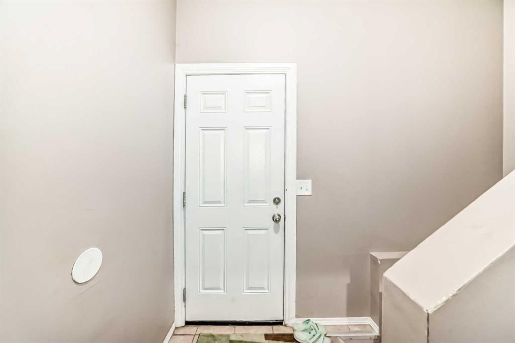 6944 Temple Drive Ne, Calgary, AB - Indoor Photo Showing Other Room