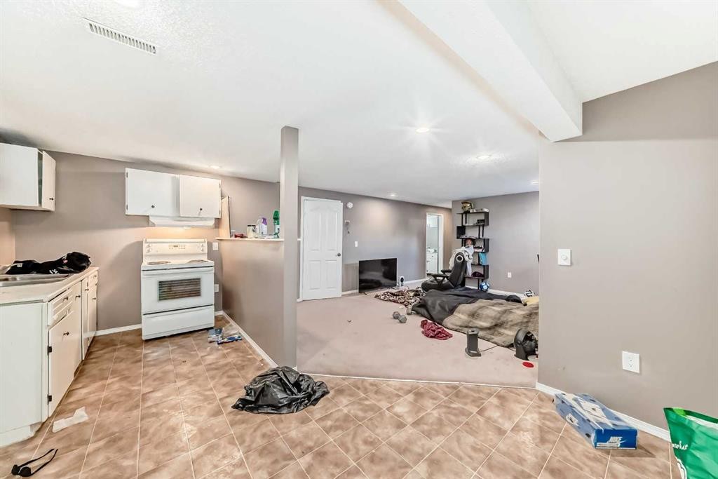 6944 Temple Drive Ne, Calgary, AB - Indoor