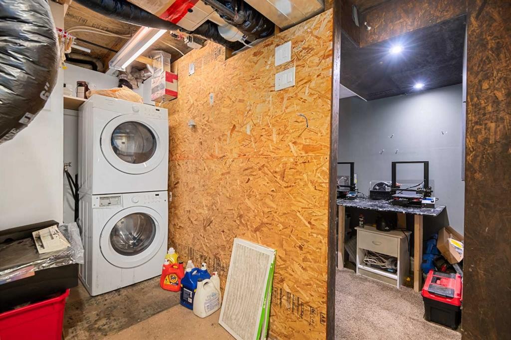 205 Mckenzie Towne Gate Se, Calgary, AB - Indoor Photo Showing Laundry Room