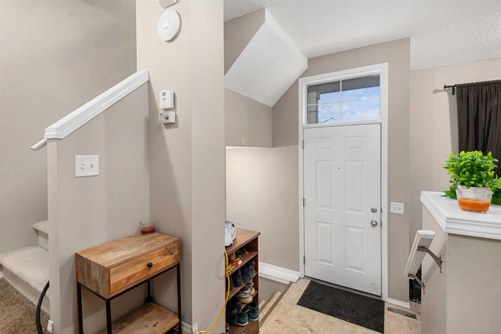 205 Mckenzie Towne Gate Se, Calgary, AB - Indoor Photo Showing Other Room
