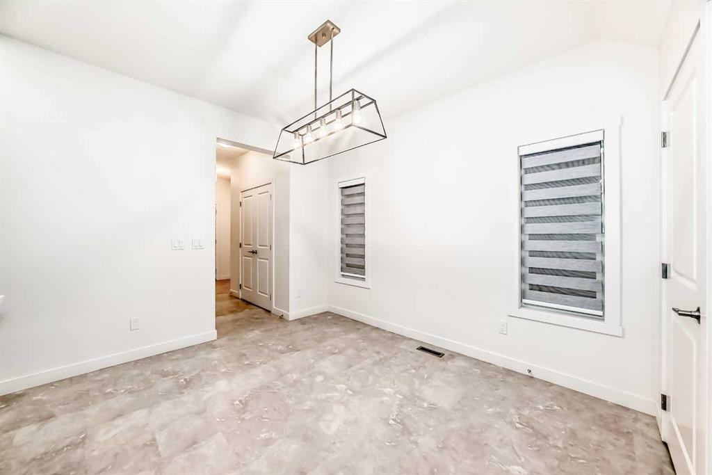 1449 Bayview Point Sw, Airdrie, AB - Indoor Photo Showing Other Room