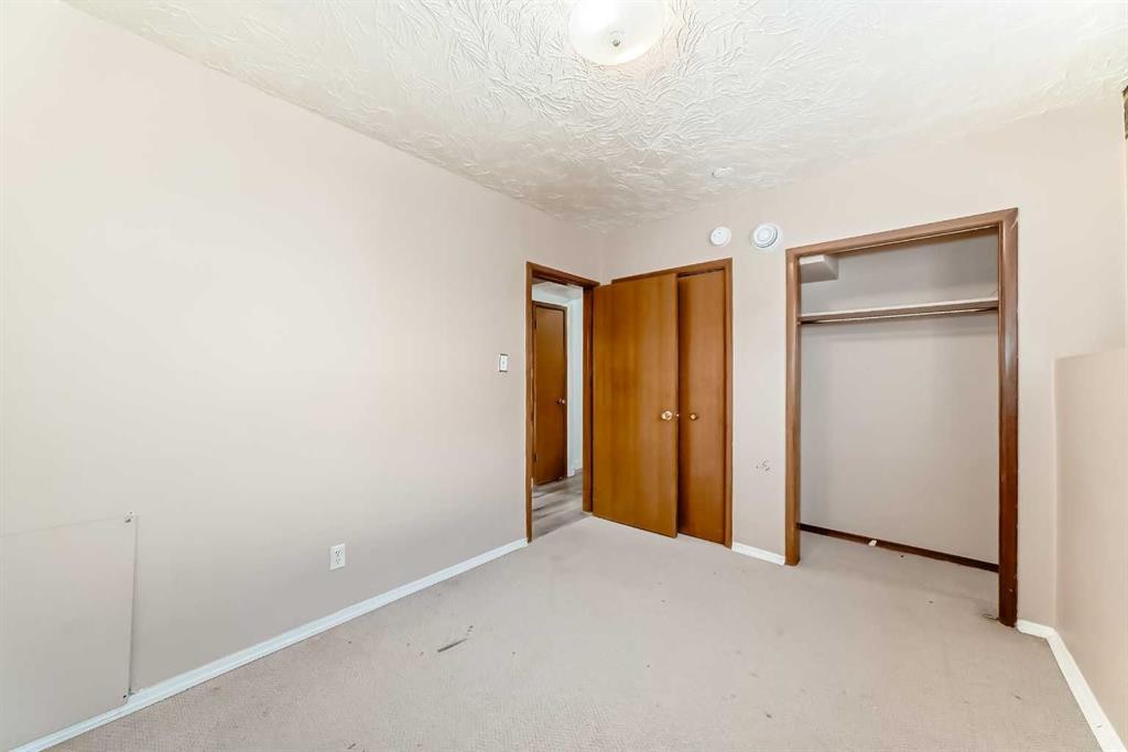 724 Millar Road Ne, Calgary, AB - Indoor Photo Showing Other Room