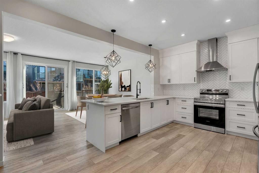 20 Rowley Common Nw, Calgary, AB - Indoor Photo Showing Kitchen With Upgraded Kitchen