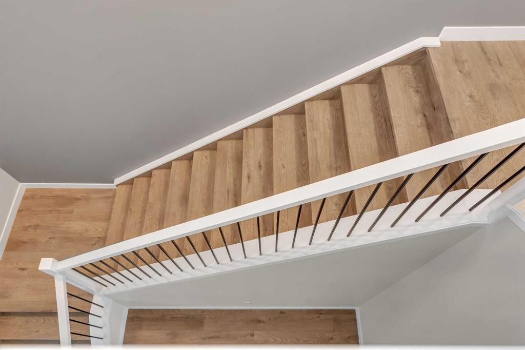 8631 48 Avenue Nw, Calgary, AB - Indoor Photo Showing Other Room