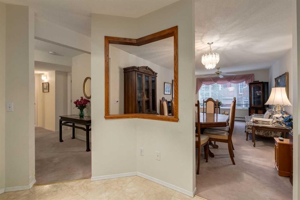 3204-3204 Sienna Park Green Sw, Calgary, AB - Indoor Photo Showing Other Room