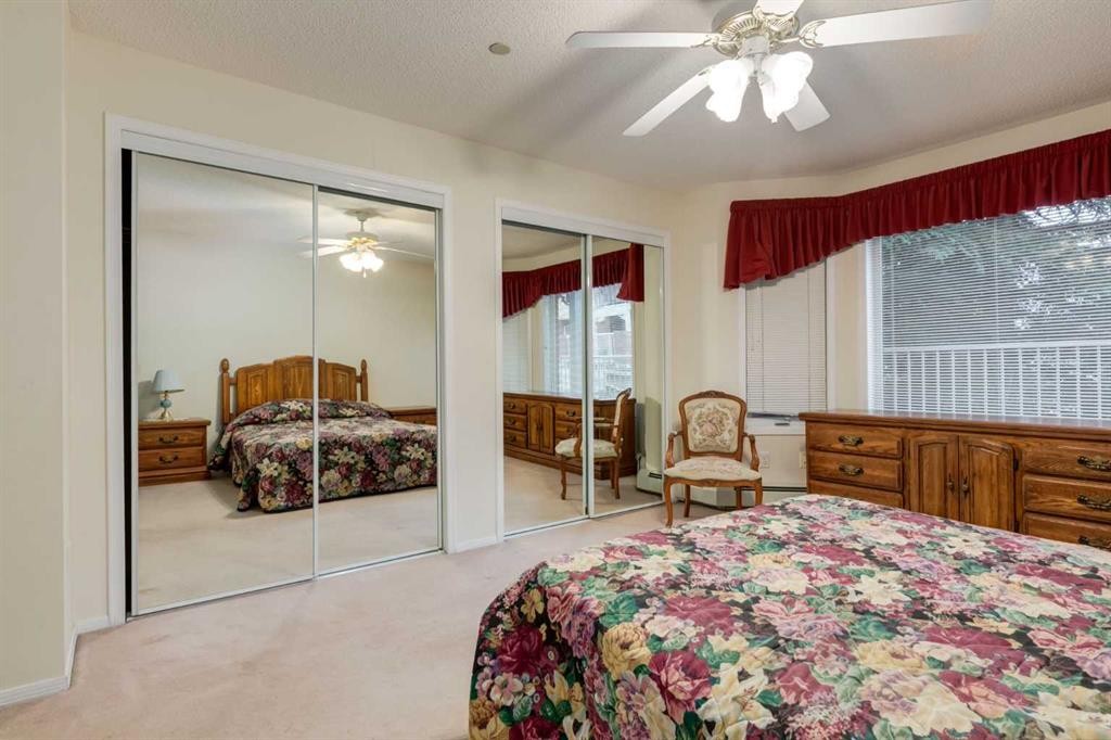 3204-3204 Sienna Park Green Sw, Calgary, AB - Indoor Photo Showing Bedroom