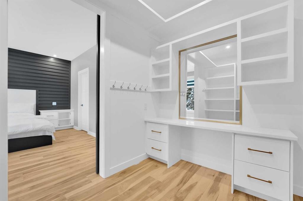 216 99 Avenue Se, Calgary, AB - Indoor