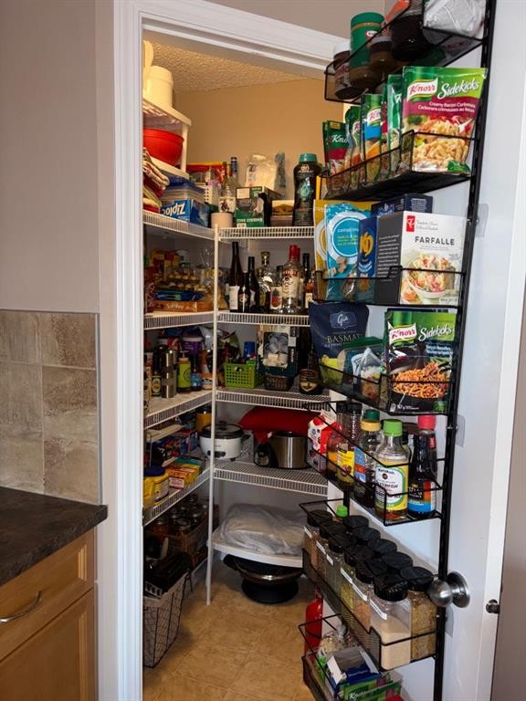 10-21 Mckenzie Towne Gate Se, Calgary, AB - Indoor