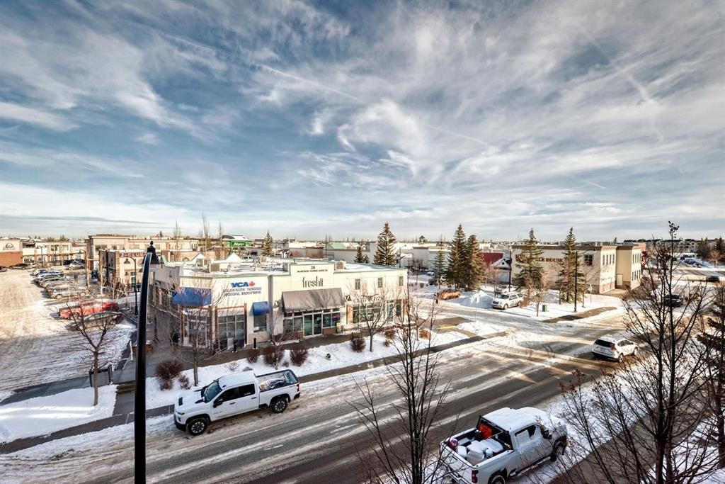 10-21 Mckenzie Towne Gate Se, Calgary, AB - Outdoor With View