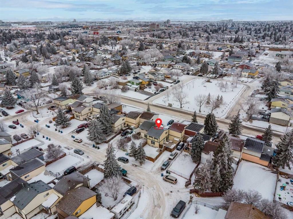 4316 4A Avenue, Calgary, AB - Outdoor With View