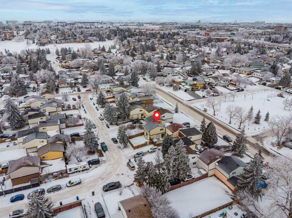 4316 4A Avenue, Calgary, AB - Outdoor With View
