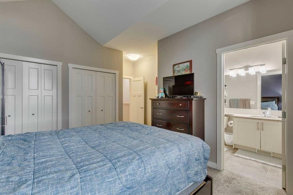 659 Evanston Manor Nw, Calgary, AB - Indoor Photo Showing Bedroom